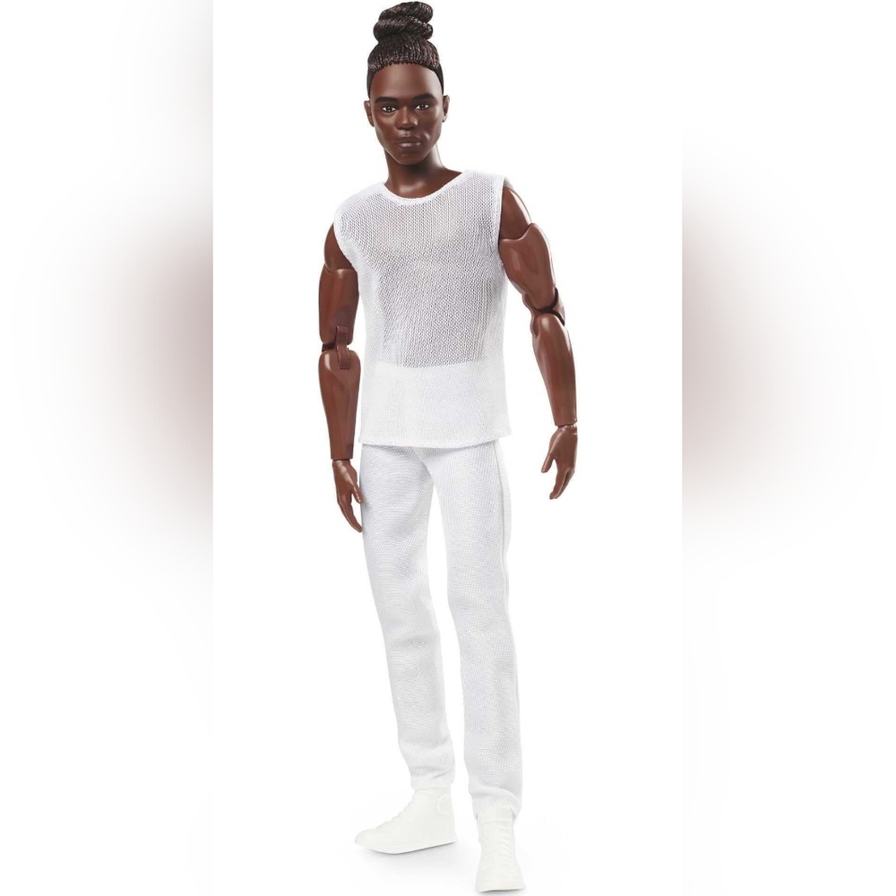 RARE - NIB Barbie Signature Looks Model #4 Doll